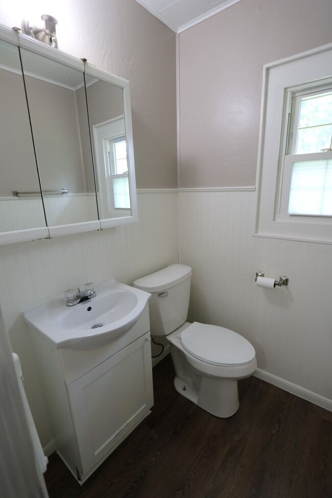 Building Photo - 2407-2407 Flint Hills Dr
