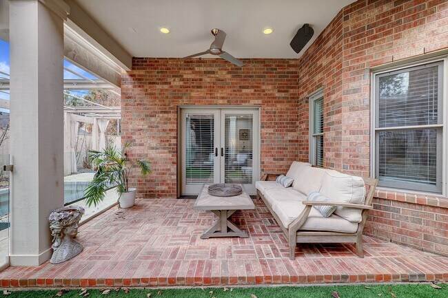 Building Photo - 6213 San Felipe St