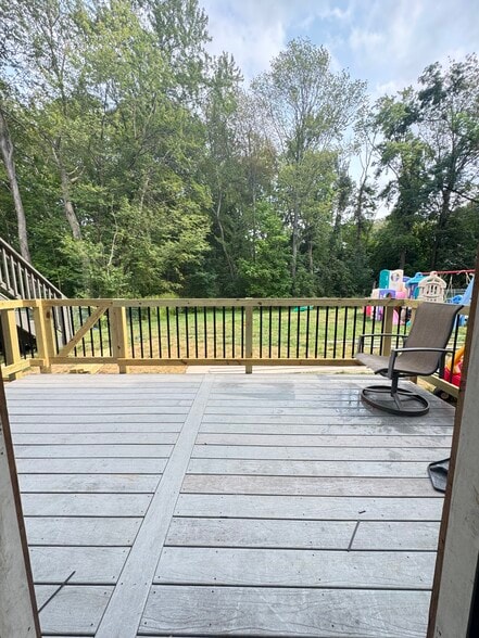 Deck - 175 Johnson St