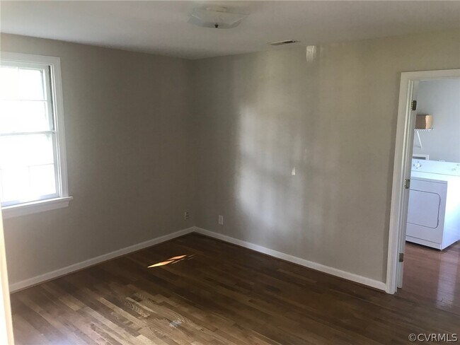 Building Photo - 1304 St Michaels Ln
