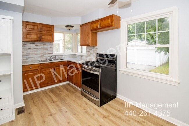 Building Photo - 3821 Kirkwood-