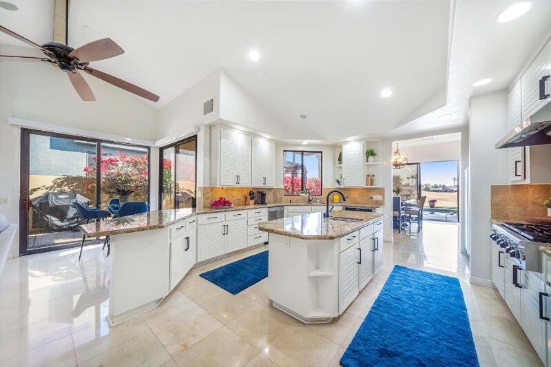 Building Photo - 55840 Pebble Beach