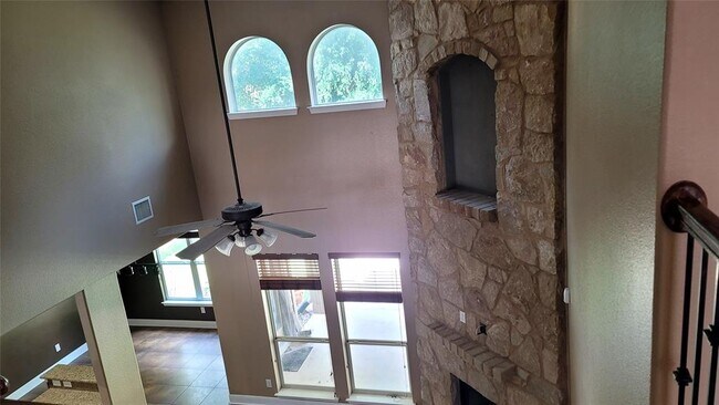 Building Photo - 303 Kati Ln
