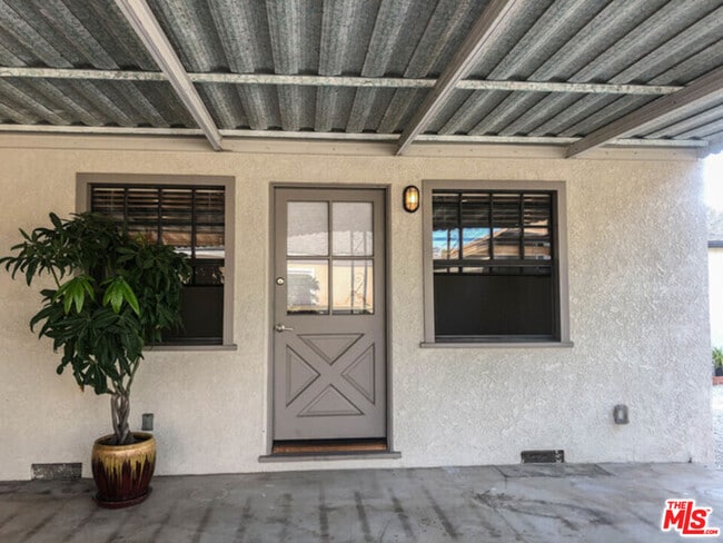 Building Photo - 7800 Dunbarton Ave