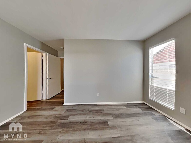 Building Photo - 7210 W Krall St