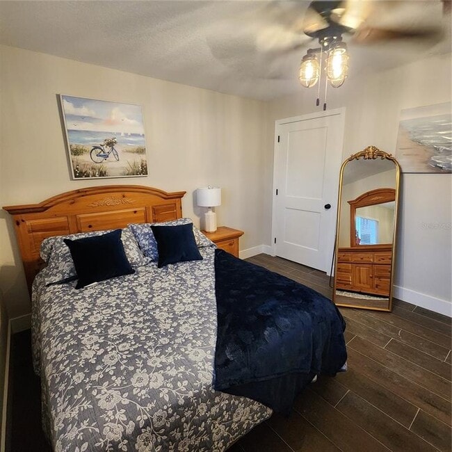 Building Photo - 8535 Blind Pass Dr