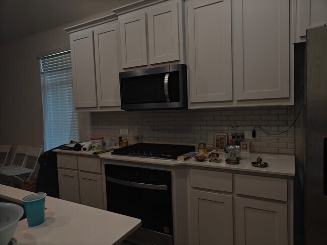 Building Photo - 2516 Sakeena Ct