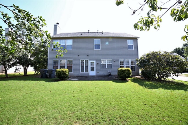 Building Photo - 8305 Grenadier Trl