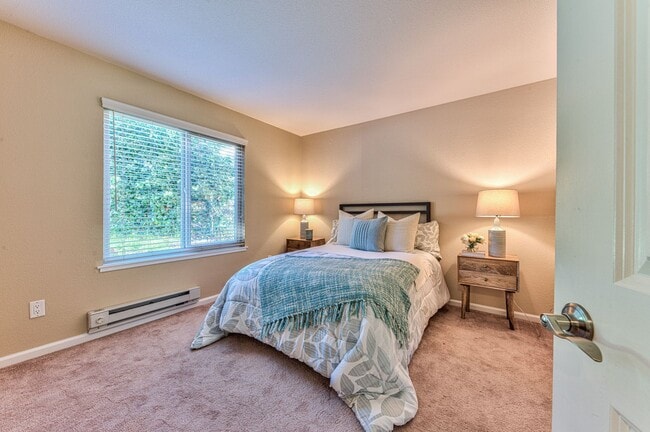 Building Photo - Ground Floor Condo at Footprints on the Bay