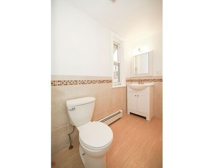 Primary Photo - 380 Prospect St