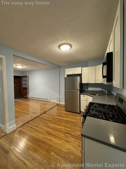 Building Photo - 68 Beacon St