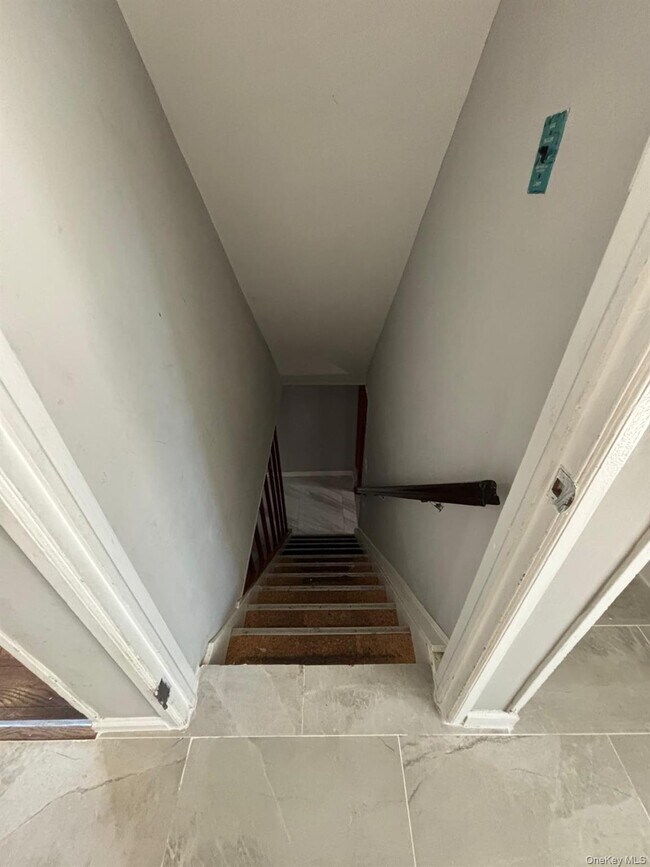 Building Photo - 26 Adams St