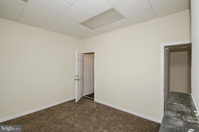Primary Photo - 2420 Greenmount Ave
