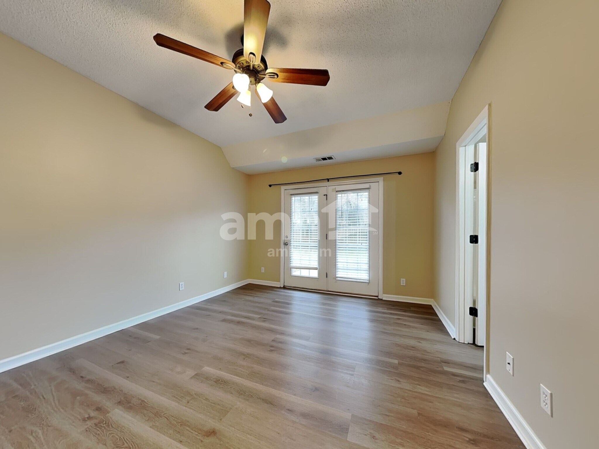 Building Photo - 16 Mallorys Way