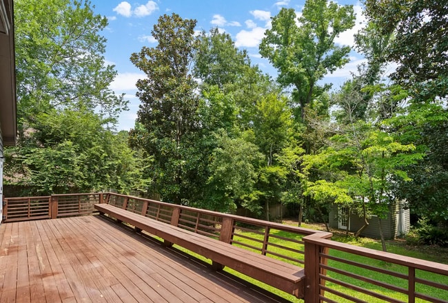 Building Photo - GREENVILLE LOOP- 3 bed | 2 bath house w/ p...