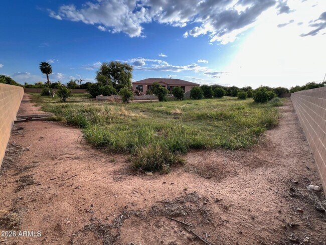 Building Photo - 3550 E June Cir