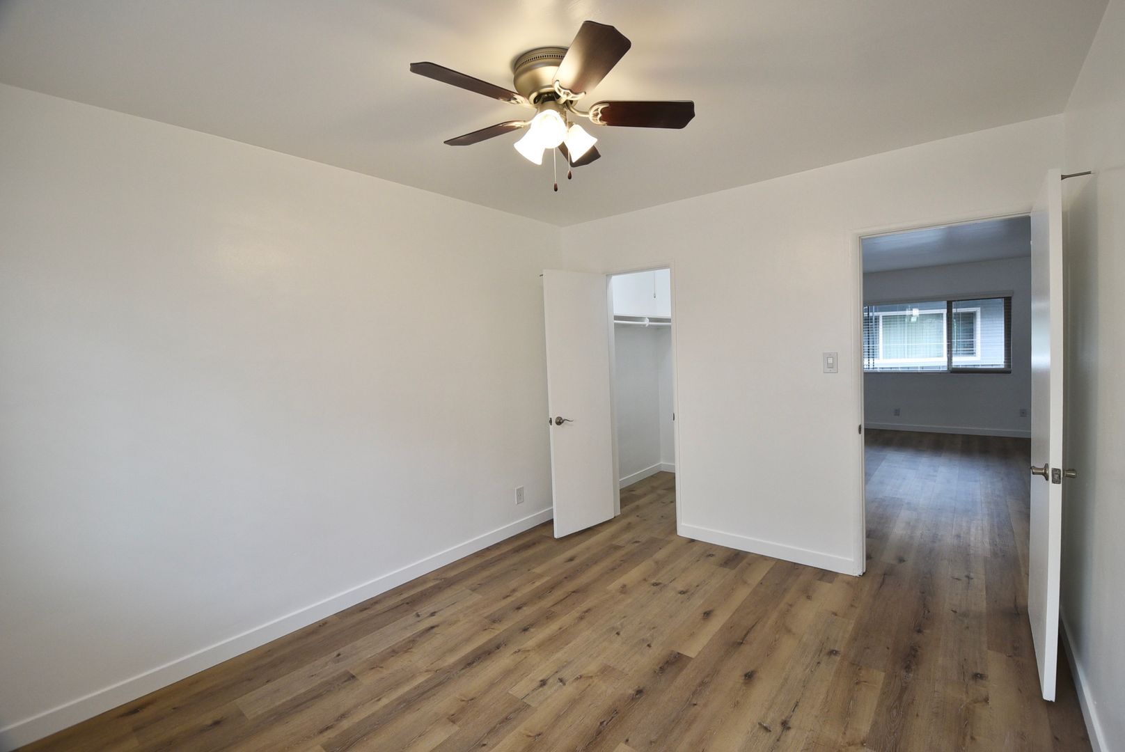Building Photo - 10645 Valley Spring Ln