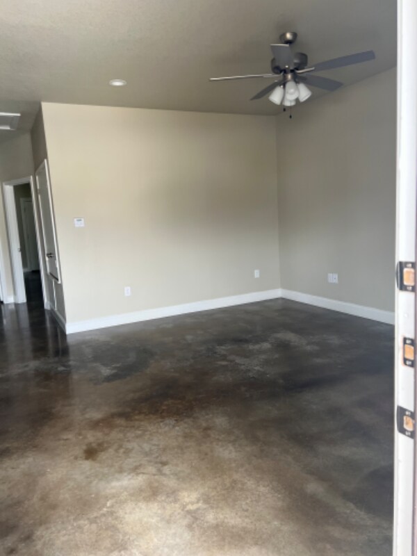 Building Photo - 3216 Belmont Dr