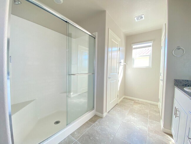 Building Photo - Home for Rent