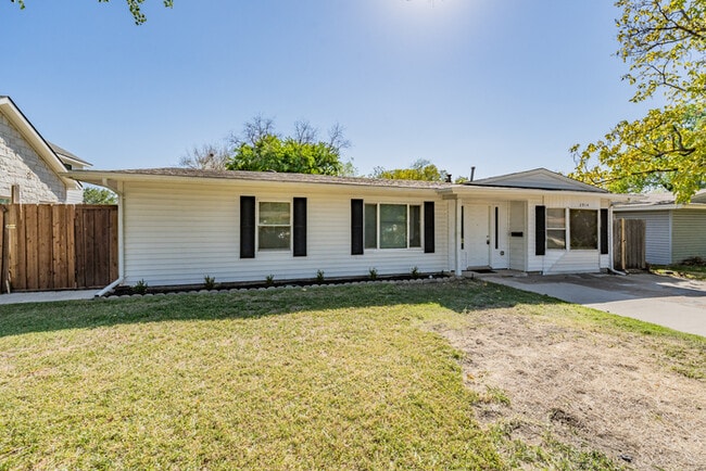 Building Photo - 2914 Scottsbluff Dr