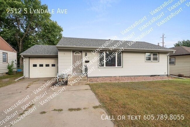 Building Photo - 2512 S Lyndale Ave