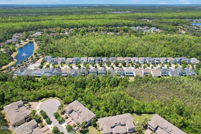 Building Photo - 439 Pelican Pointe Rd
