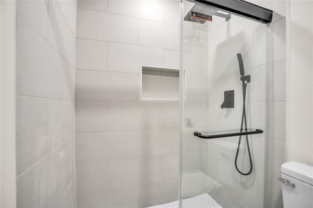 Building Photo - 1913 Fairfield Dr