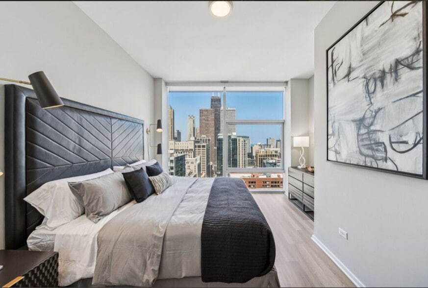 Building Photo - 198 E Illinois St