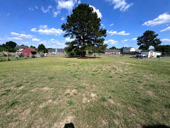 Building Photo - 109 Belle Boyd Dr