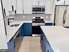 Building Photo - 1817 S 5th St