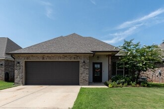 Building Photo - 3bed/ 2 bath home in Willow Heights