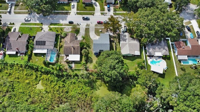 Building Photo - 18423 Swan Lake Dr