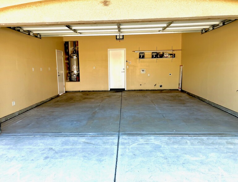 Garage - 725 Costa Alyssa Ct