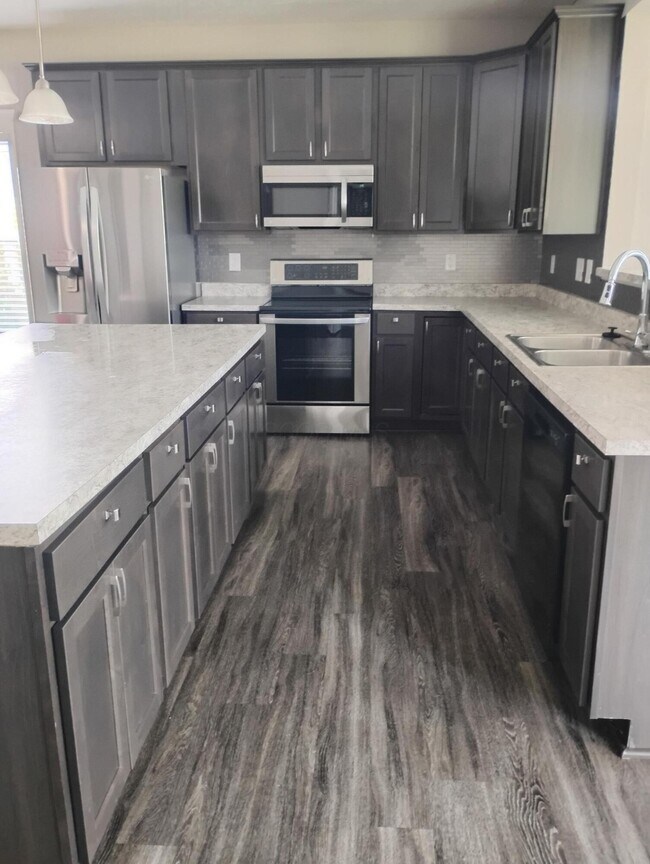 Building Photo - 1453 Hoovler Way
