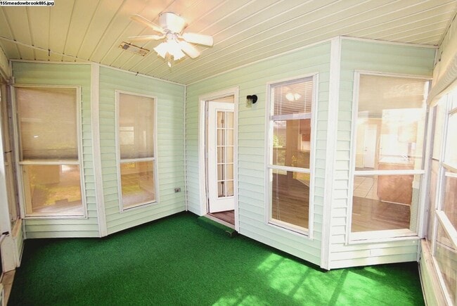 Building Photo - 155 Meadowbrook Ct