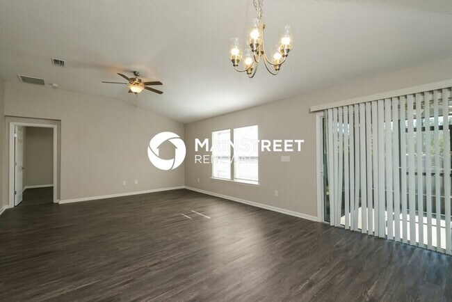 Building Photo - 4 Bedroom Pet-Friendly Home in Yulee, FL with Main Street Renewal