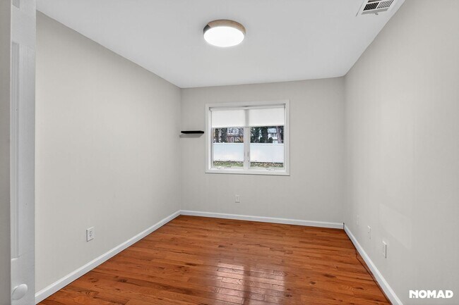 Building Photo - 91 Presidential Dr