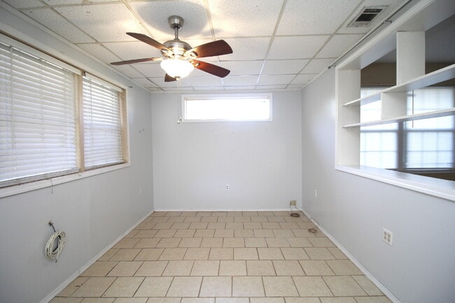 Building Photo - 3BR/2BA Home with Bonus Room & Fenced Yard...