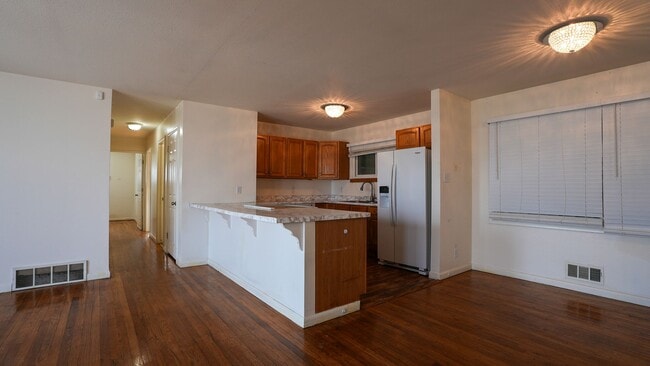 Building Photo - Comfort & Convenience: 3BR Home with Garage, RV Parking, and Flex Room