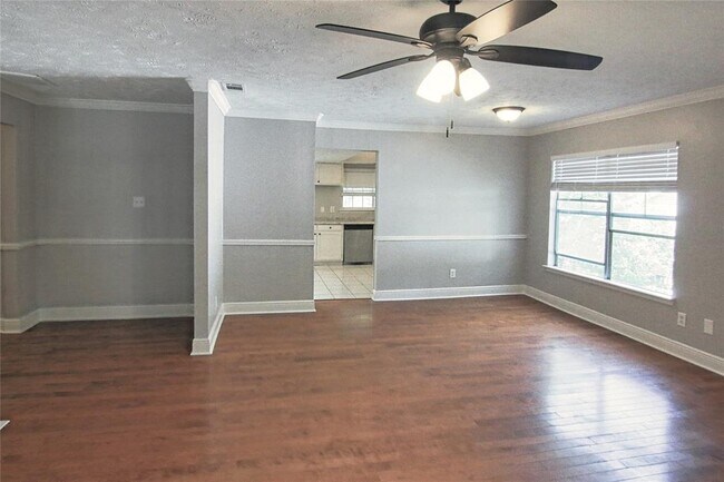 Building Photo - 3202 Birch Creek Dr