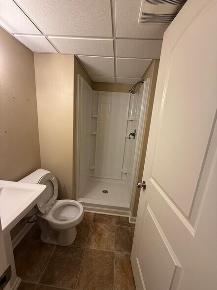 Building Photo - 495 SE Sagewood Cir