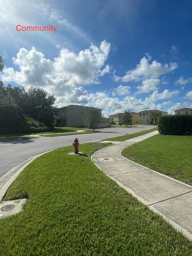 Building Photo - 730 NW Leonardo Cir