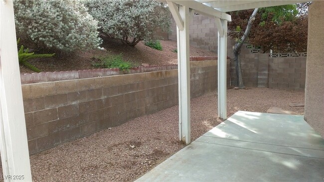 Building Photo - 1105 Overture Dr