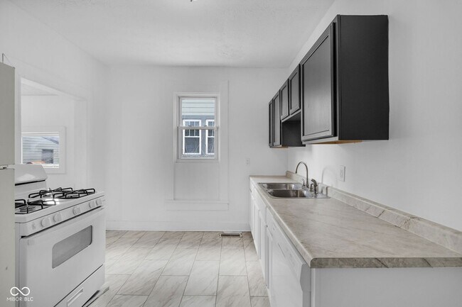 Building Photo - 2619 Guilford Ave