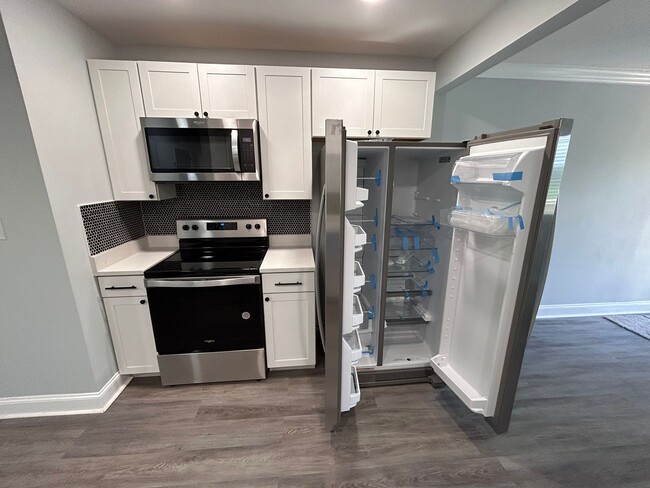 Brand new appliances - 547 Erin Ave SW