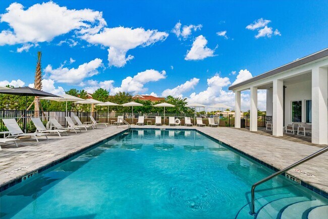 Building Photo - 384 Famagusta Dr