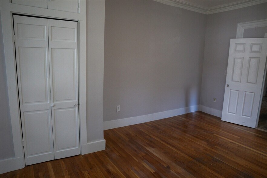Building Photo - 101 Whitwell St