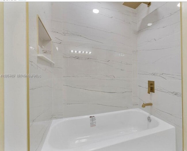 Building Photo - 5310 NW 124th Way