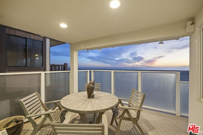Building Photo - 1005 Ocean Dr