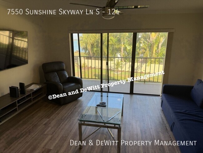 Building Photo - 7550 Sunshine Skyway Ln S